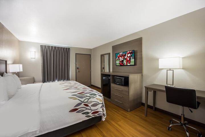 Room 16 of 34
