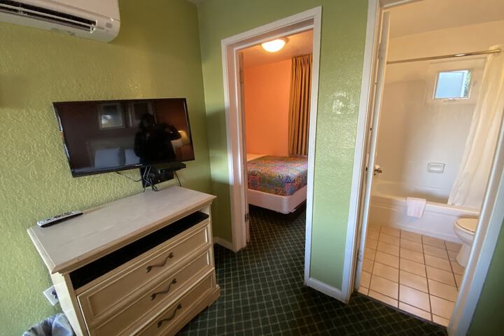 Room 43 of 78