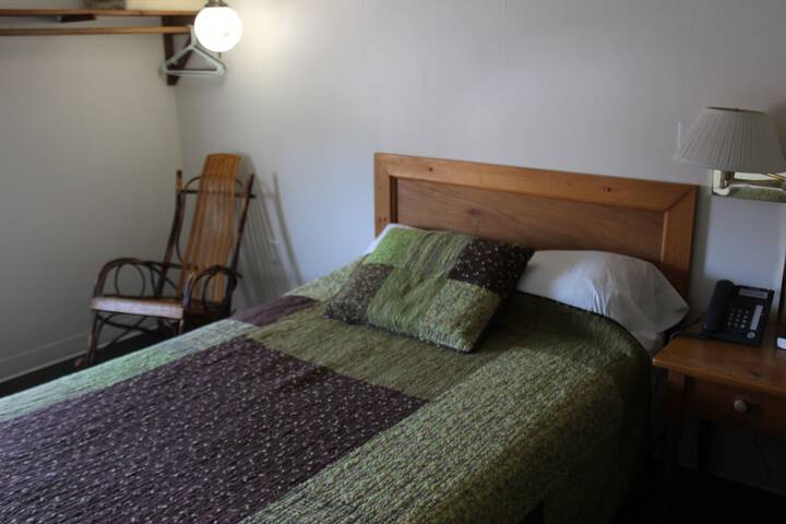 Room 33 of 50