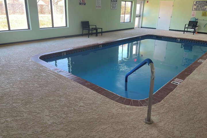 Pool 4 of 27