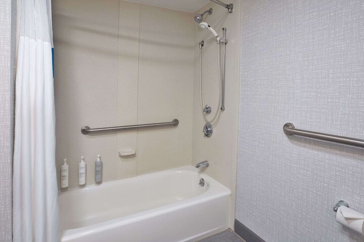 Room 7 of 25