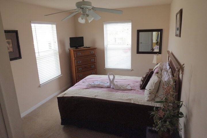 Room 10 of 17