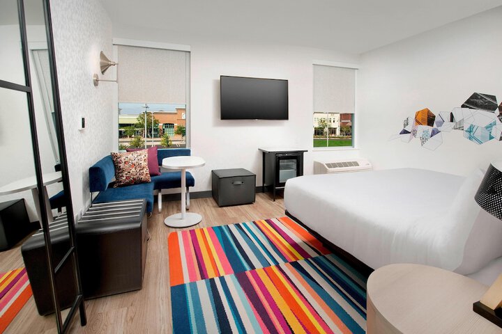 Aloft by Marriott Dallas Arlington South