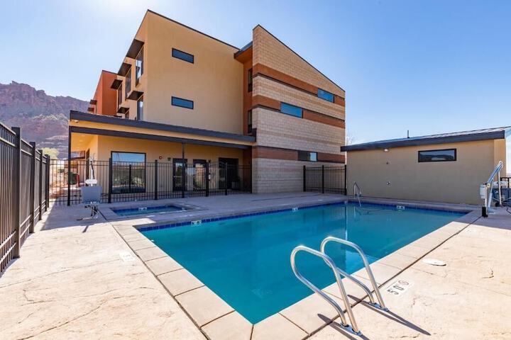 Pool 8 of 22