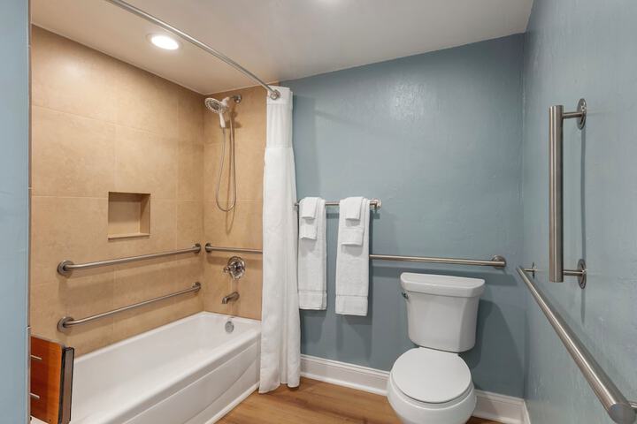 Room 15 of 23