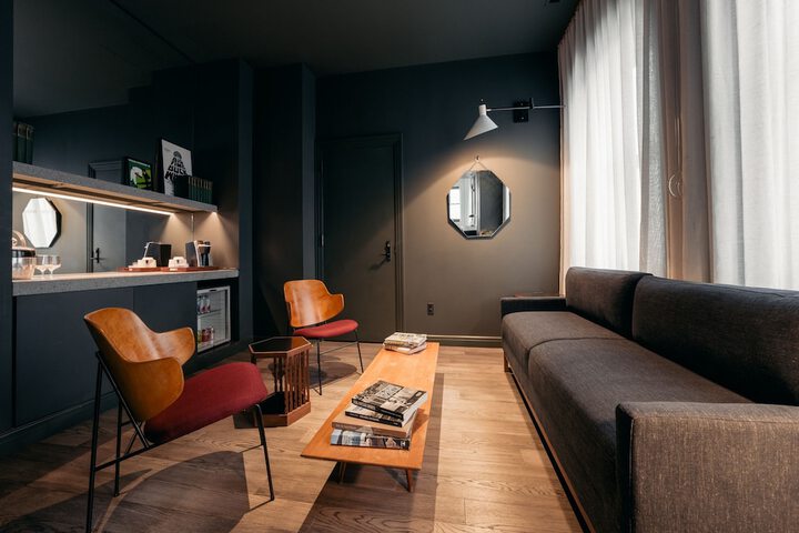 Room 33 of 88