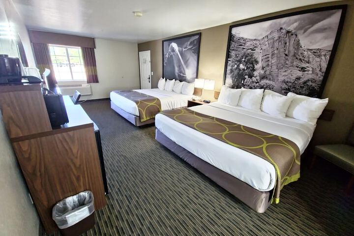 Room 37 of 65