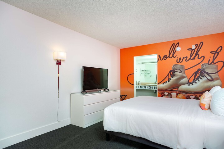 Room 43 of 56