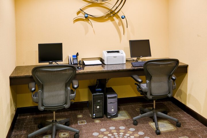 Business Center 35 of 35