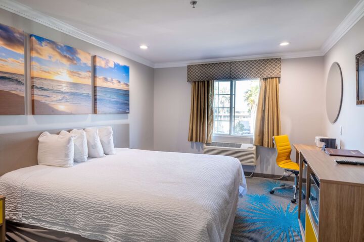 Room 34 of 79