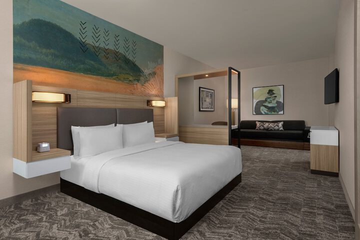Room 12 of 27