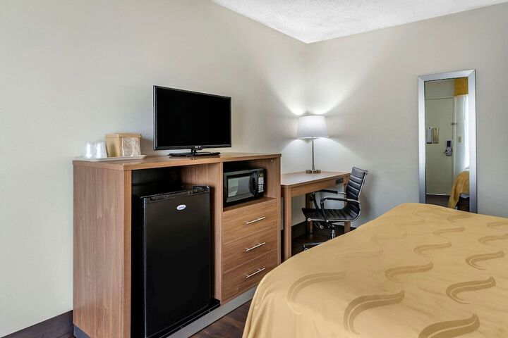 Room 35 of 54