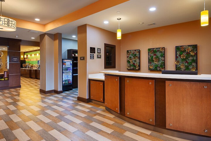 Best Western Plus Flatonia Inn