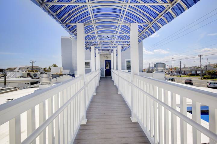 Surf City Hotel