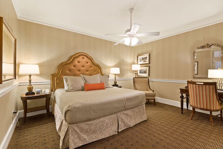 Room 27 of 32