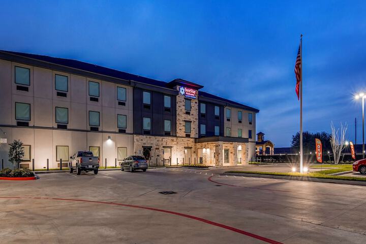 Hotel 3 of 30