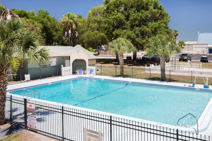 Pool 3 of 15