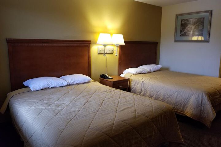 Room 32 of 49