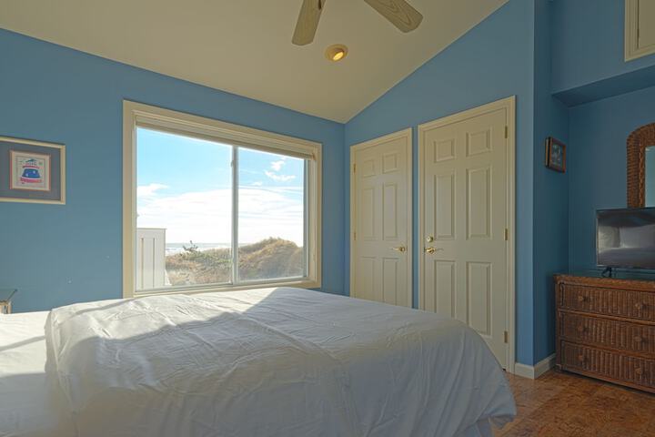 Room 35 of 173
