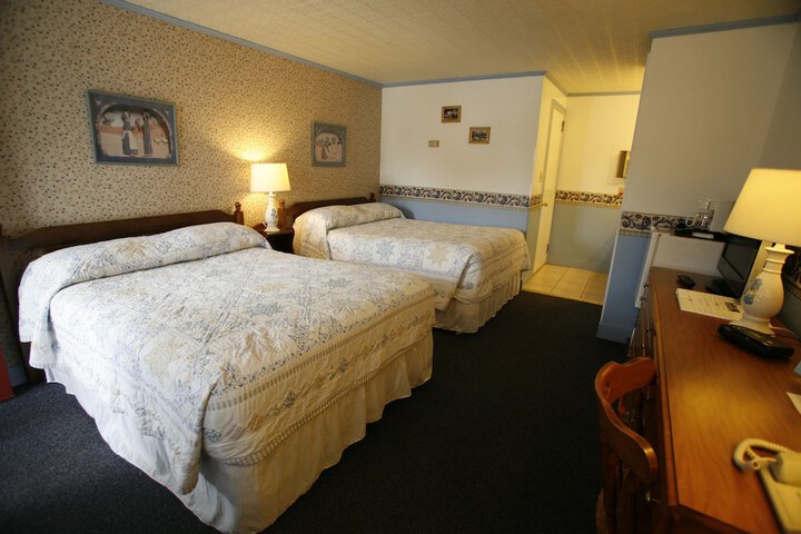 Room 10 of 24