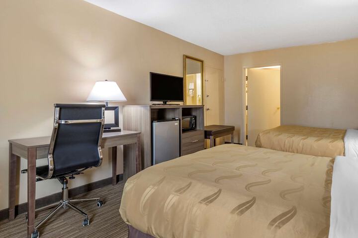 Room 34 of 68
