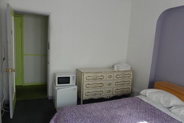 Room 21 of 57