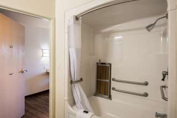 Room 76 of 112
