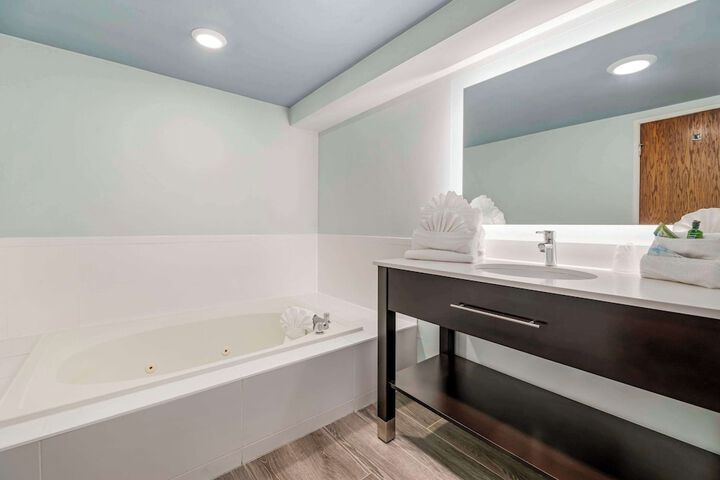 Heidel House Hotel and Conference Center an Ascend Collection Hotel