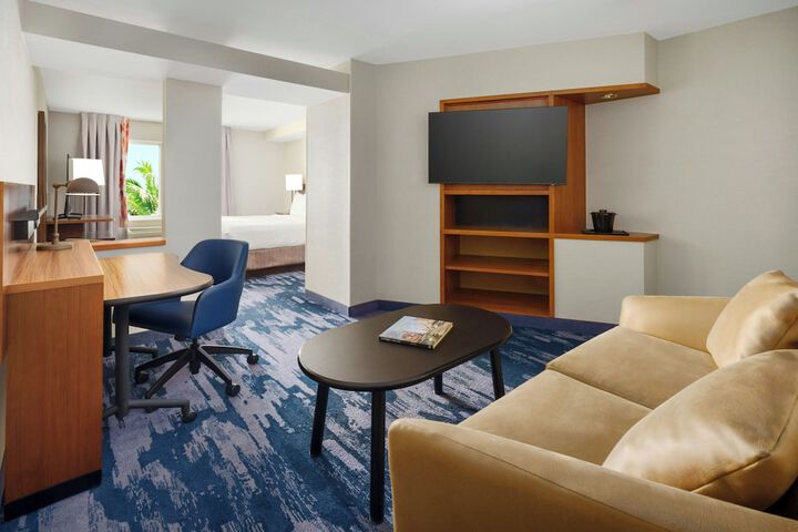 Room 27 of 36