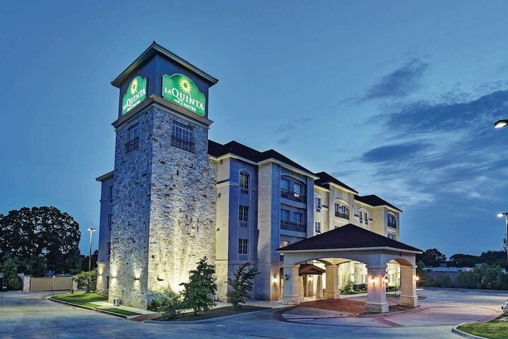 Hotel 6 of 45