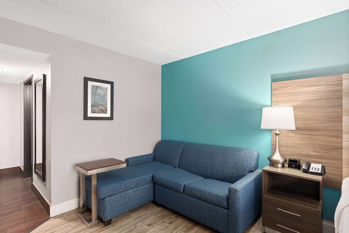 La Quinta Inn & Suites by Wyndham Sevierville / Kodak