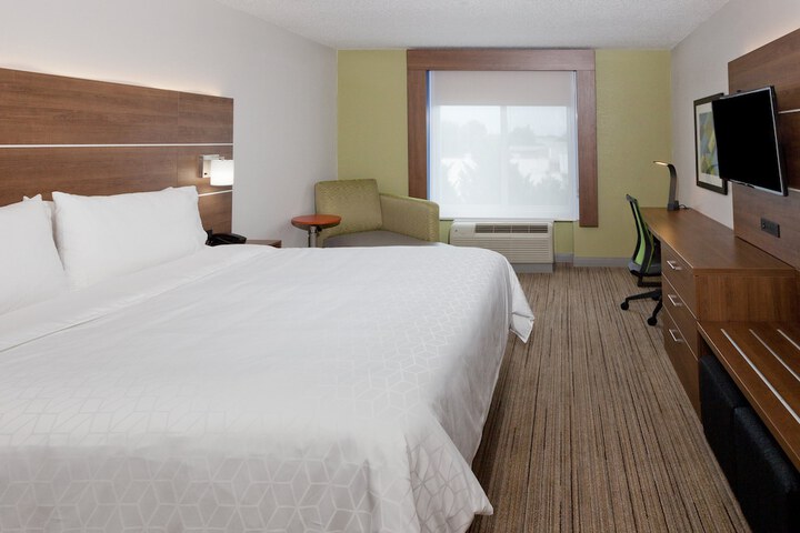 Room 12 of 42