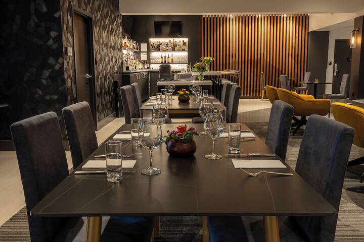 Dining 77 of 91