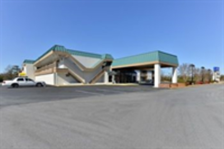 AMERICAS BEST VALUE INN & SUITES