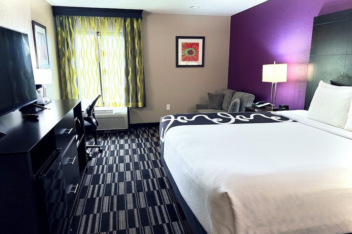 Room 30 of 50