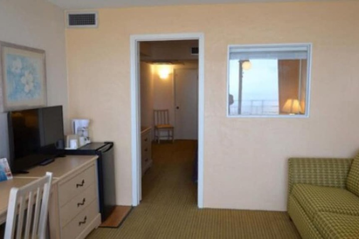 Room 19 of 27