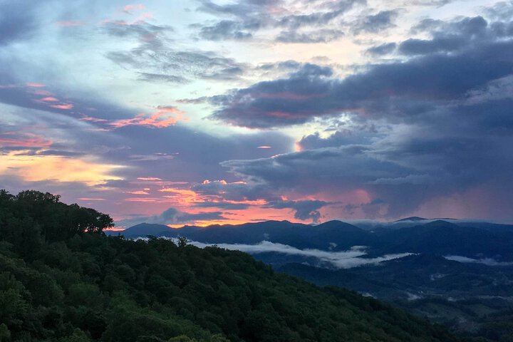 Scenic Views & Trail Access! Blue Ridge Mtns Condo