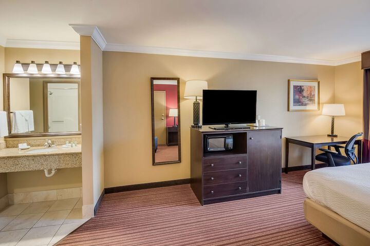 Room 19 of 39