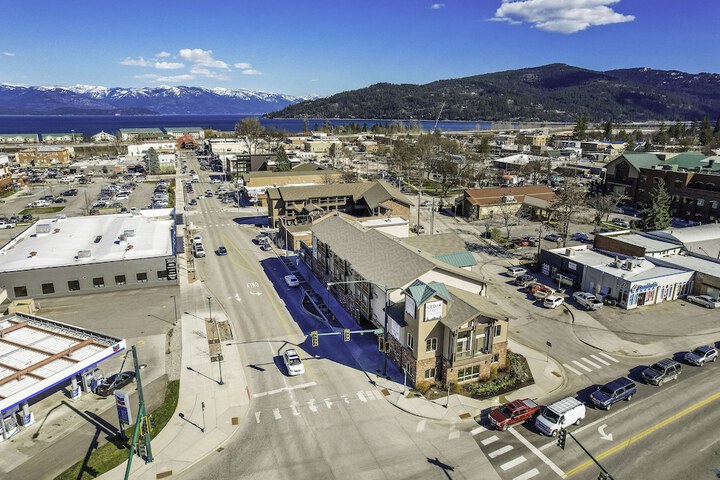 Sandpoint Hotel & Suites Downtown