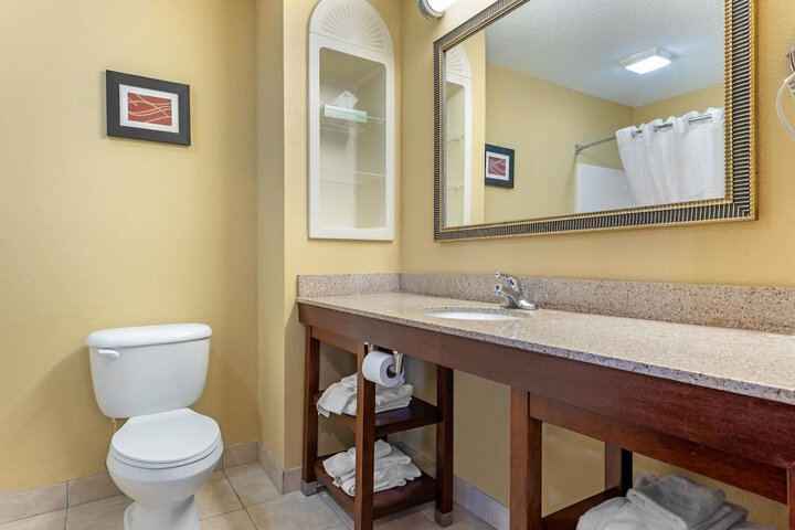 Comfort Suites Findlay I-75 near Sports Complex