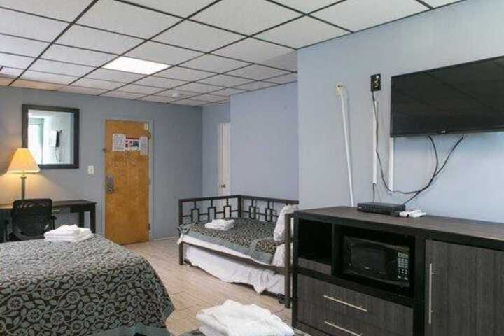 Room 18 of 33