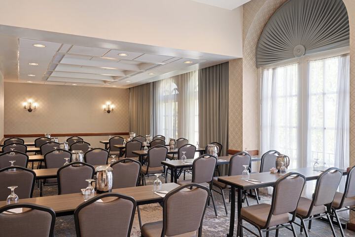 Crowne Plaza Phoenix - Chandler Golf Resort by IHG