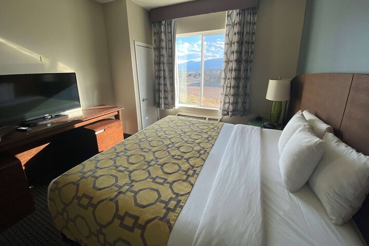 Room 10 of 37
