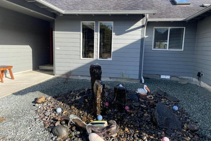 Gearhart Lakefront Vacation Rental