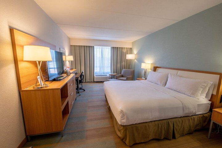 Room 47 of 93