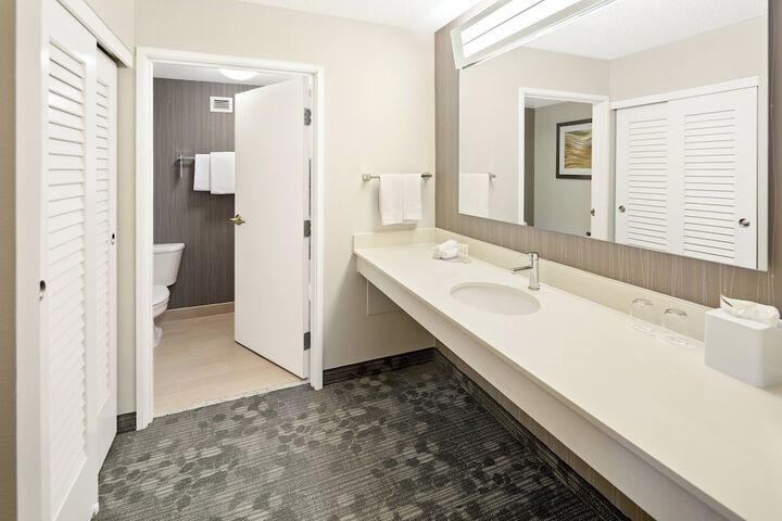 Room 19 of 25
