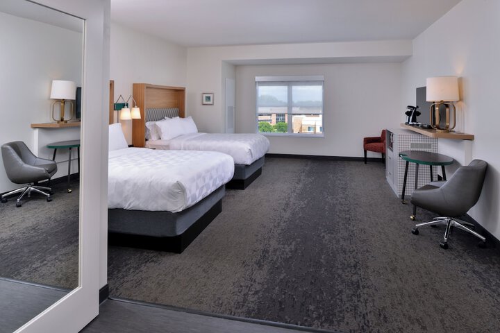 Room 43 of 63