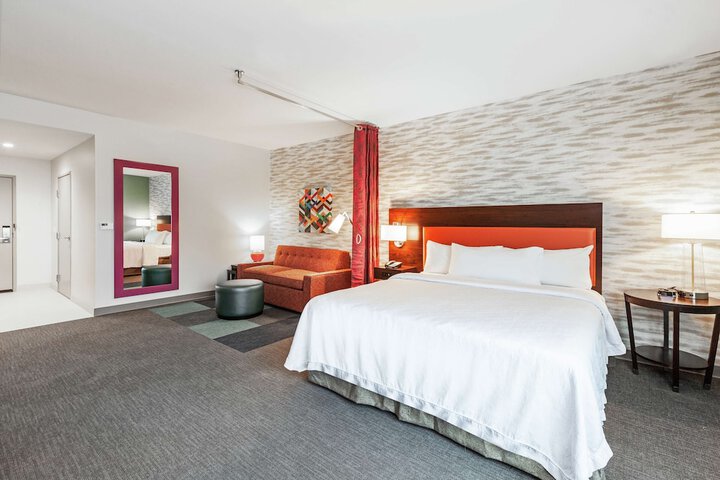 Room 21 of 27