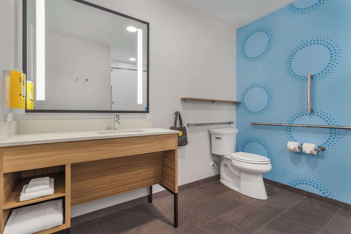 Room 20 of 37