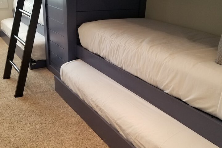 Room 25 of 42